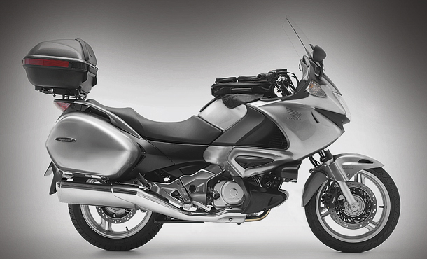 '10NT700V Deauville/C-ABS